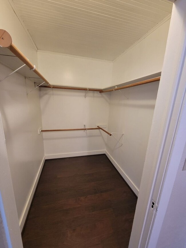 Building Photo - 2 Bedroom 1 Bathroom Home in Corning For R...