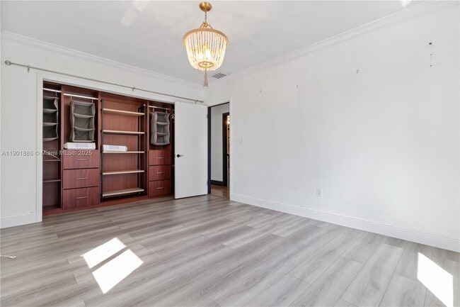 Building Photo - 10981 SW 47th St