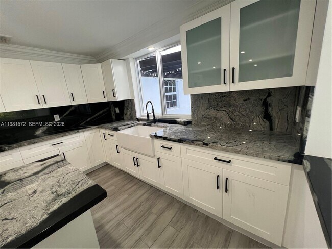 Building Photo - 140 Pocatella St