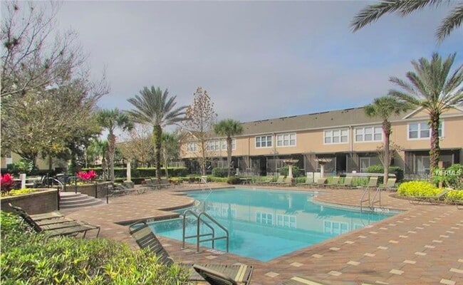 Building Photo - Beautiful 3 Bed 2.5 Bath Gated Townhome fo...