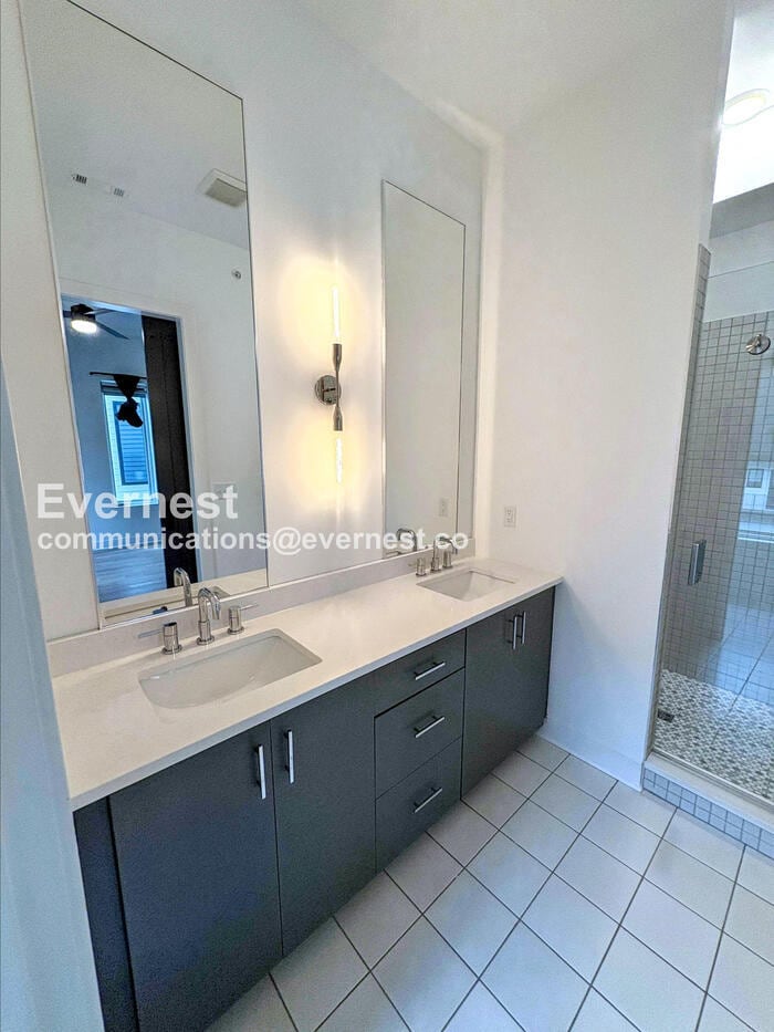 Building Photo - 2347 Hosea L Williams Dr NE