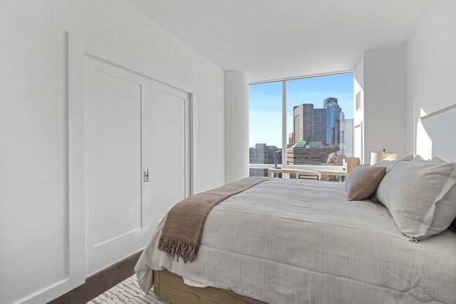 Building Photo - 430 Stuart St