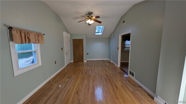 Building Photo - 15 Wexford Rd