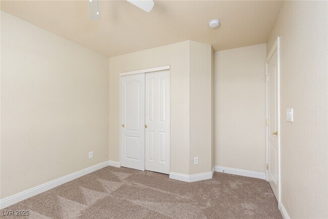 Building Photo - 9029 Mossy Hollow Ave