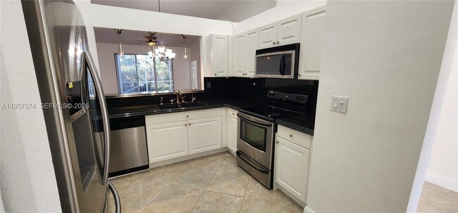 Building Photo - 7400 S Aragon Blvd