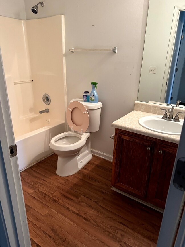 Building Photo - 1925 Boatswain Dr