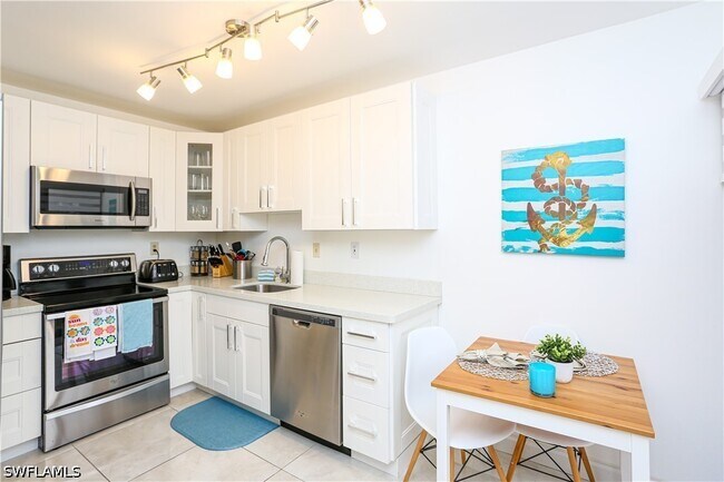 Building Photo - 1522 Mainsail Dr