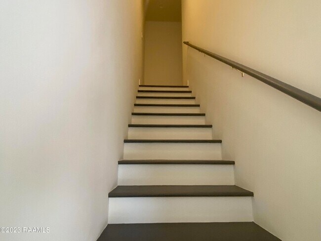 Building Photo - 8550 Cat Rd