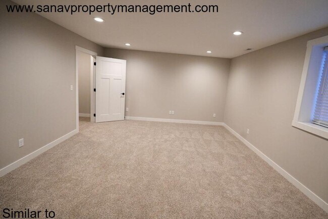 Building Photo - Beautiful 3 Bed Ranch Home w/ fully finished basement in Prime Norwalk Location