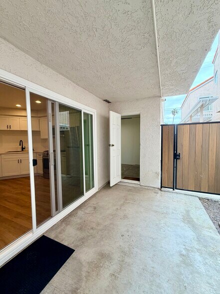 Back patio w garage access - 310 20th St