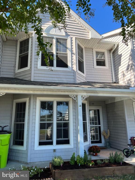 Building Photo - 406 S Spinnaker Ln