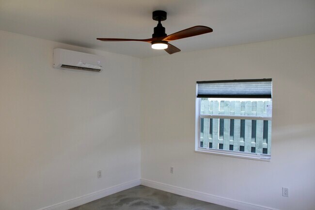 Building Photo - 3211 Floral Ave