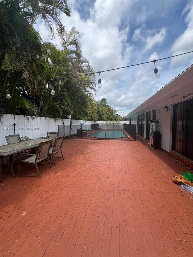 Building Photo - 12310 SW 97th St