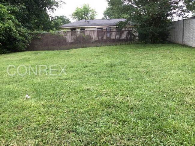 Building Photo - Beautifully Renovated Home