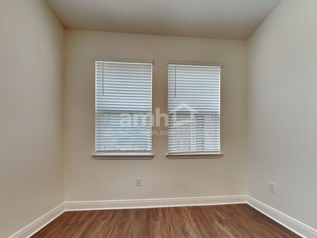 Building Photo - 6355 Emerald Hls Wy