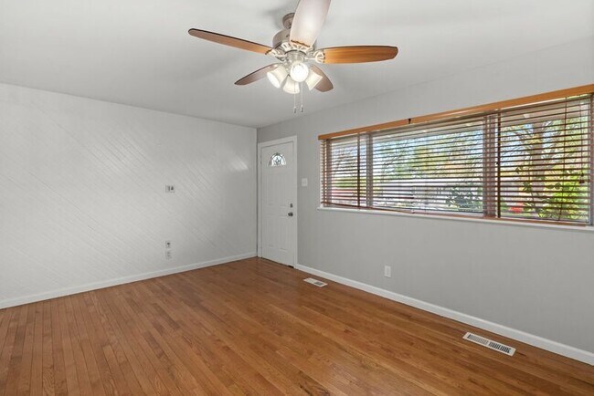 Building Photo - 1560 Estes Dr