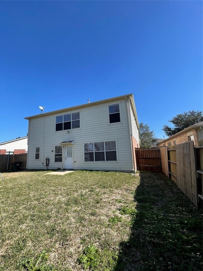 Building Photo - 10506 Sugar Trace Dr