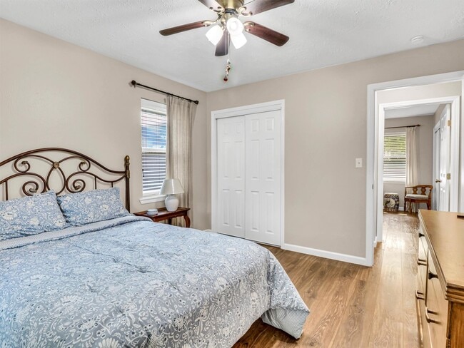 Building Photo - 805 Bluebonnet Ln