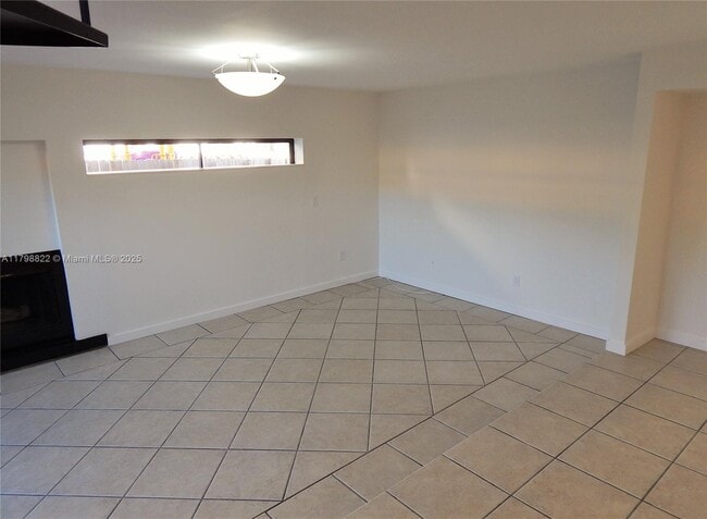 Building Photo - 3115 SW 27th Ave