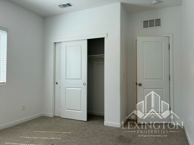 Building Photo - Beautiful Modern, 3BD/2.5BA Home in Rancho...