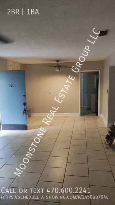 Building Photo - 370 Tiny Pl