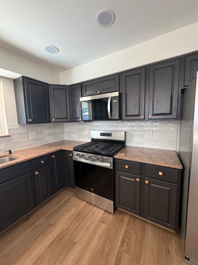 Building Photo - 509 Sonoma St