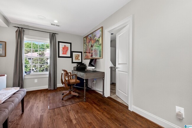 Building Photo - 2700 Highland Ave