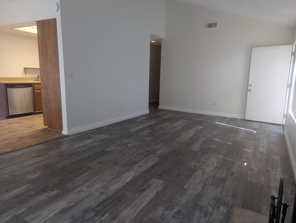 Building Photo - 1015 Canal St