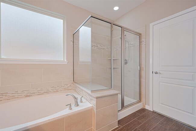 Building Photo - 5327 Silver Ledge Dr