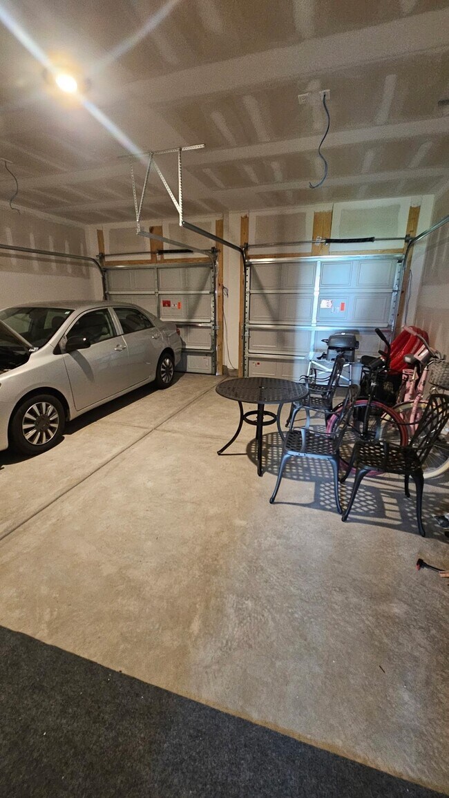 Building Photo - 515 Southwind Way