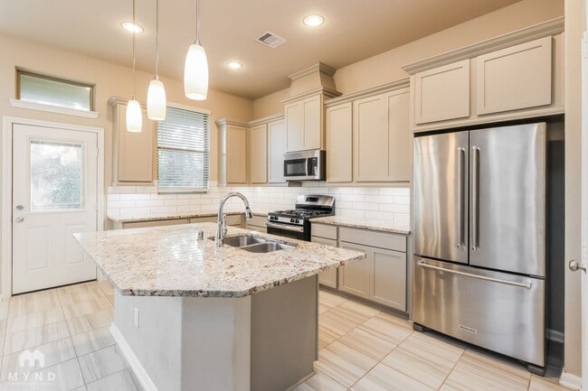 Building Photo - 114 Axlewood Ct