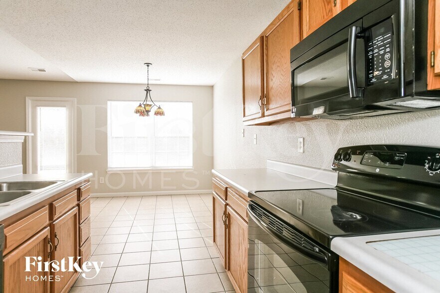 Building Photo - 6041 Gimbel Cir