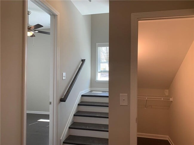 Building Photo - 6428 Canopy Dr