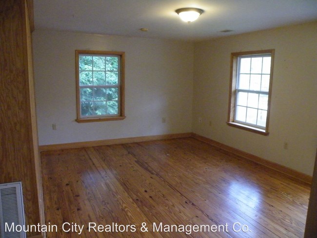 Building Photo - 1 br, 1 bath House - 21963 River Canyon Rd