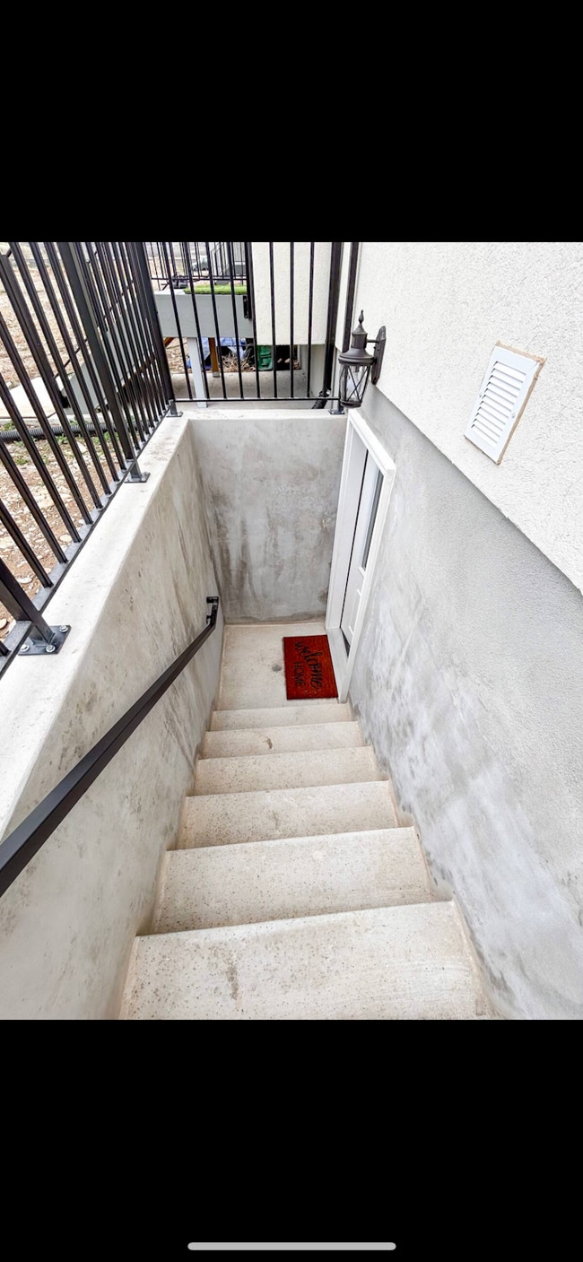 Building Photo - 3511 1180 S