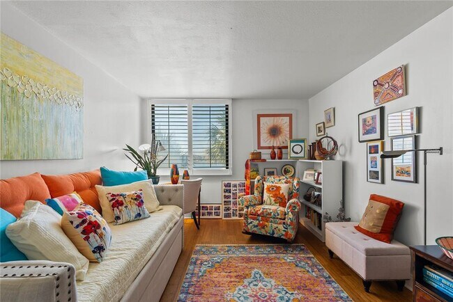 Building Photo - 644 Island Way