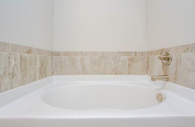 Building Photo - 425 Sedgemoor Rd