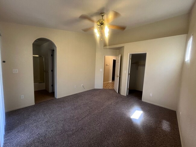 Building Photo - 1900 Modoc Ave