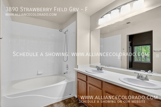 Building Photo - 3890 Strawberry Field Grove