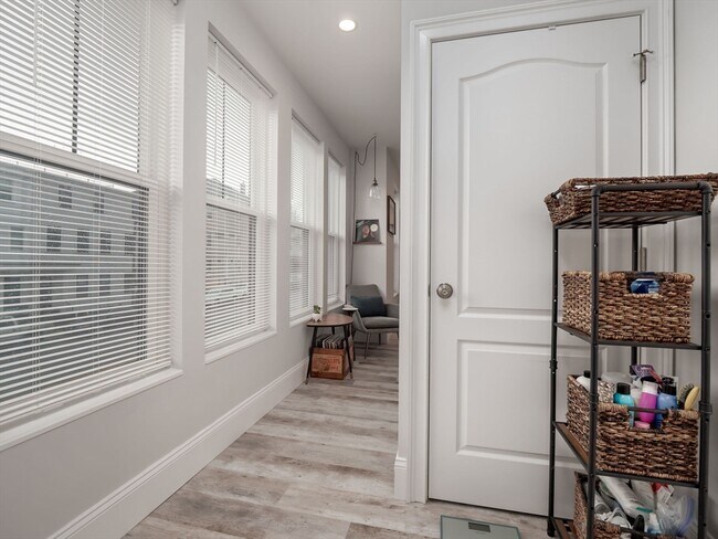 Building Photo - 45 L St