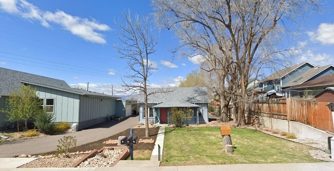 Primary Photo - 103 Sunset St