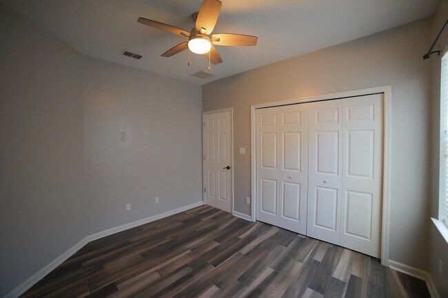 Building Photo - 5434 Hampton Hill Cir