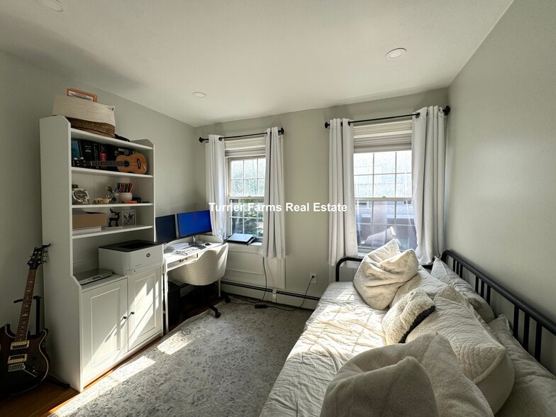 Building Photo - 91 Hudson St