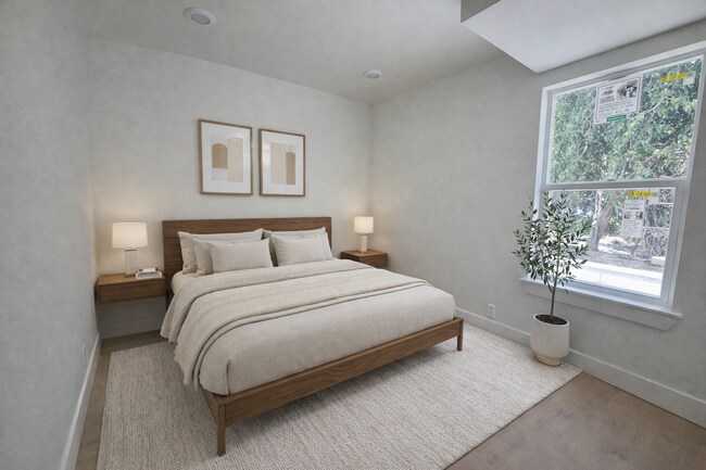 Building Photo - High-End New Construction Townhome Walk to UT!