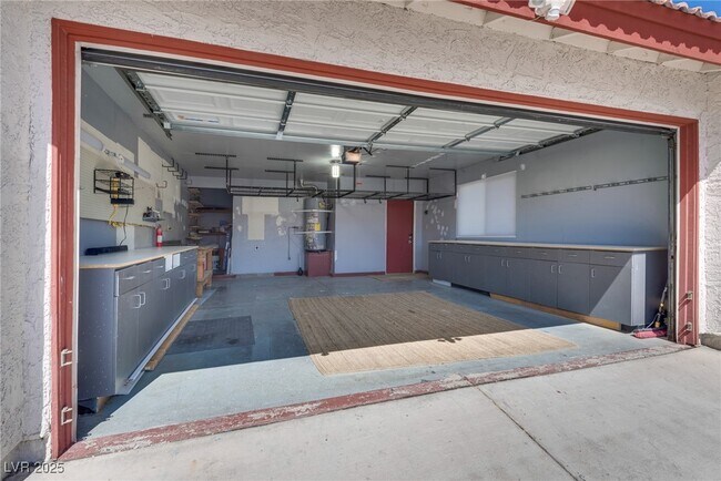 Building Photo - 5231 Dickens Dr