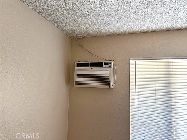 Building Photo - 420 E Blueridge Ave