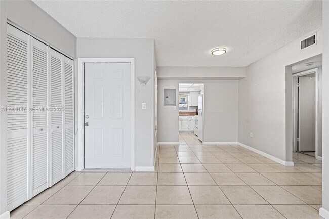 Building Photo - 7330 SW 82nd St