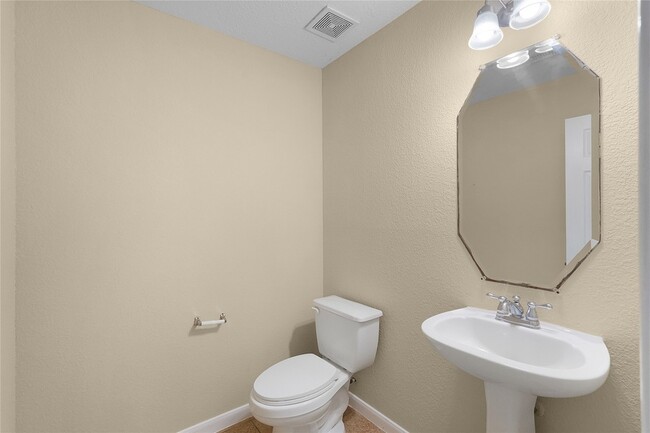 Building Photo - 18743 Westgate Park Dr