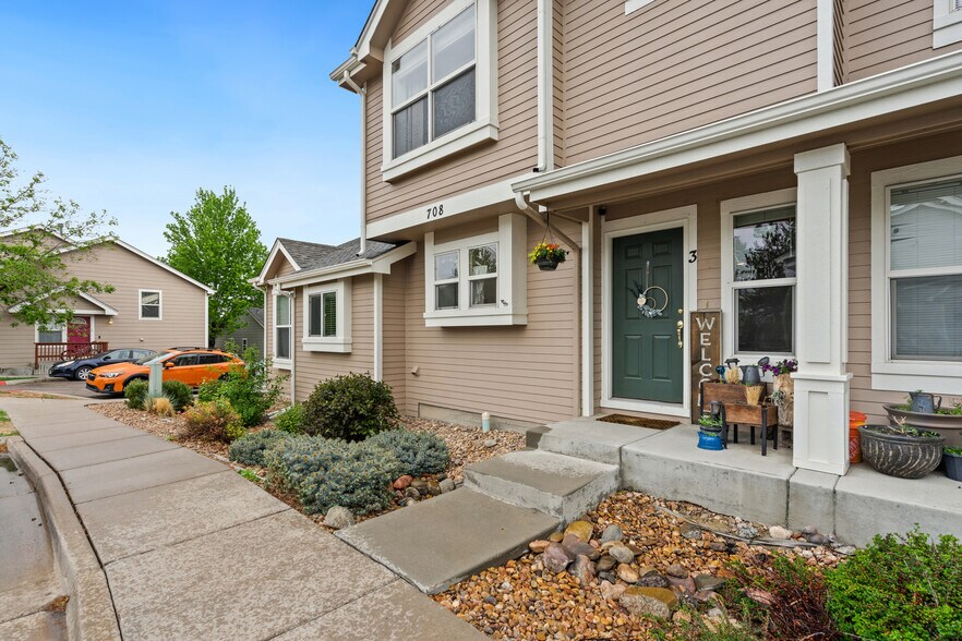 Building Photo - 708 Crown Ridge Ln
