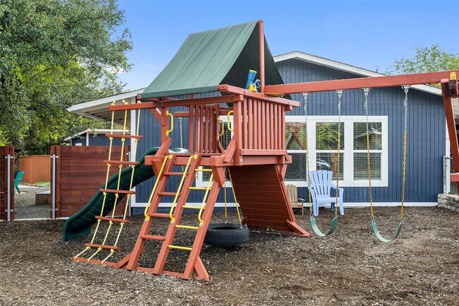 Building Photo - 35 Presidio Rd
